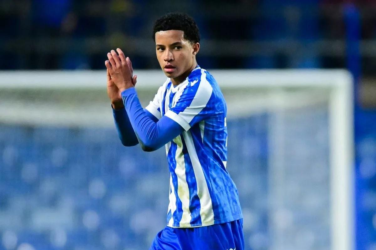 okooo澳客网官网-跟队:曼联已经开出报价求购谢周三17岁左后卫阿拉奥