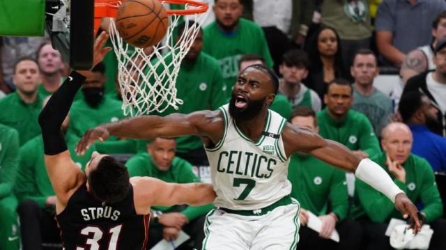 1653391222100022336.jpg Brown-Jaylen-USATSI-18325799.jpg